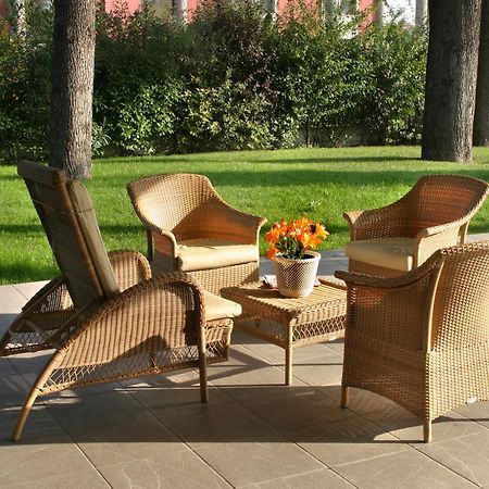 Residence Spiaggia D'Oro Десенцано дел Гарда Екстериор снимка
